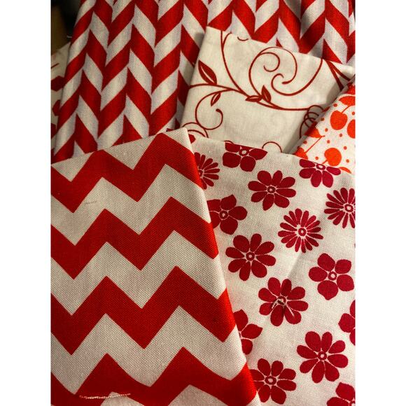 Quilt Fabric Lot Reds at least 4 yards - Picture 1 of 9